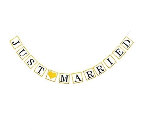 Girlanda Just Married so zlatým srdiečkom