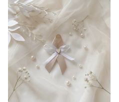 Svadobné pierko jednoduché so srdiečkom kávové