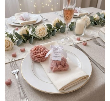 Darček pre svadobných hostí - vonný vosk srdiečka farebné