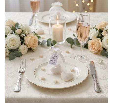 Darček pre svadobných hostí - sviečka srdce vo vrecku