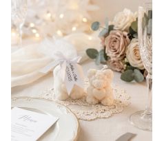 Darček pre svadobných hostí - sviečka macko v tyle