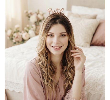 Čelenka Bride na rozlúčku so slobodou